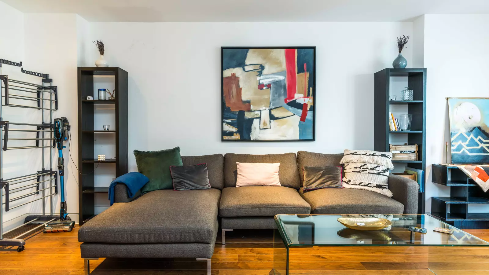 Flat Cowper Street in Greater London