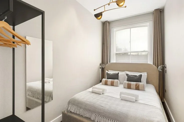 Flat Packington Square in Greater London