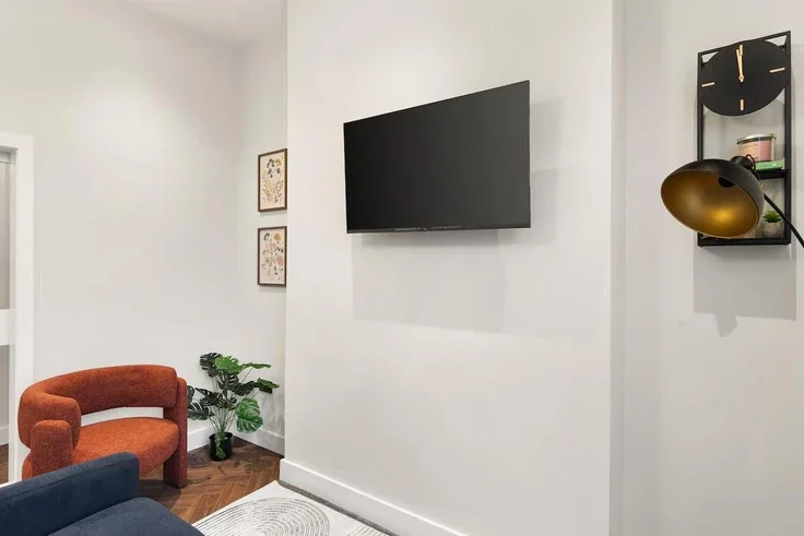 Flat Packington Square in Greater London
