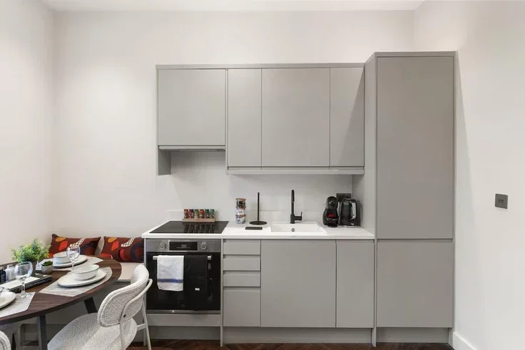 Flat Packington Square in Greater London