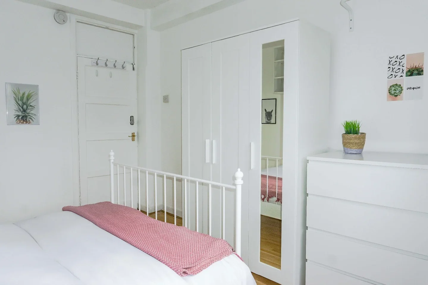 Room Cavendish Street in Greater London