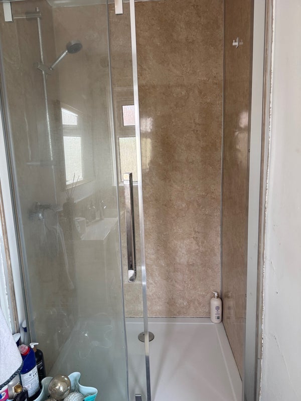 Room Ilminster Avenue in Bristol