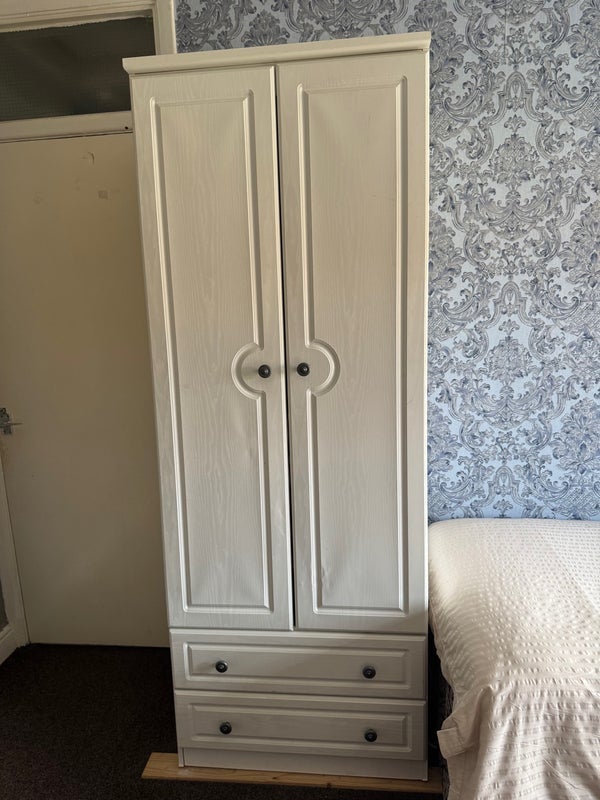 Room Ilminster Avenue in Bristol
