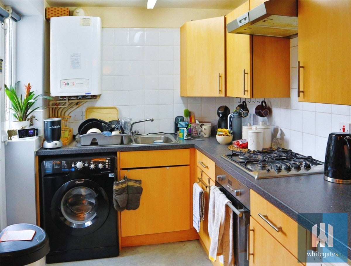 Flat Larch Road in Kirklees