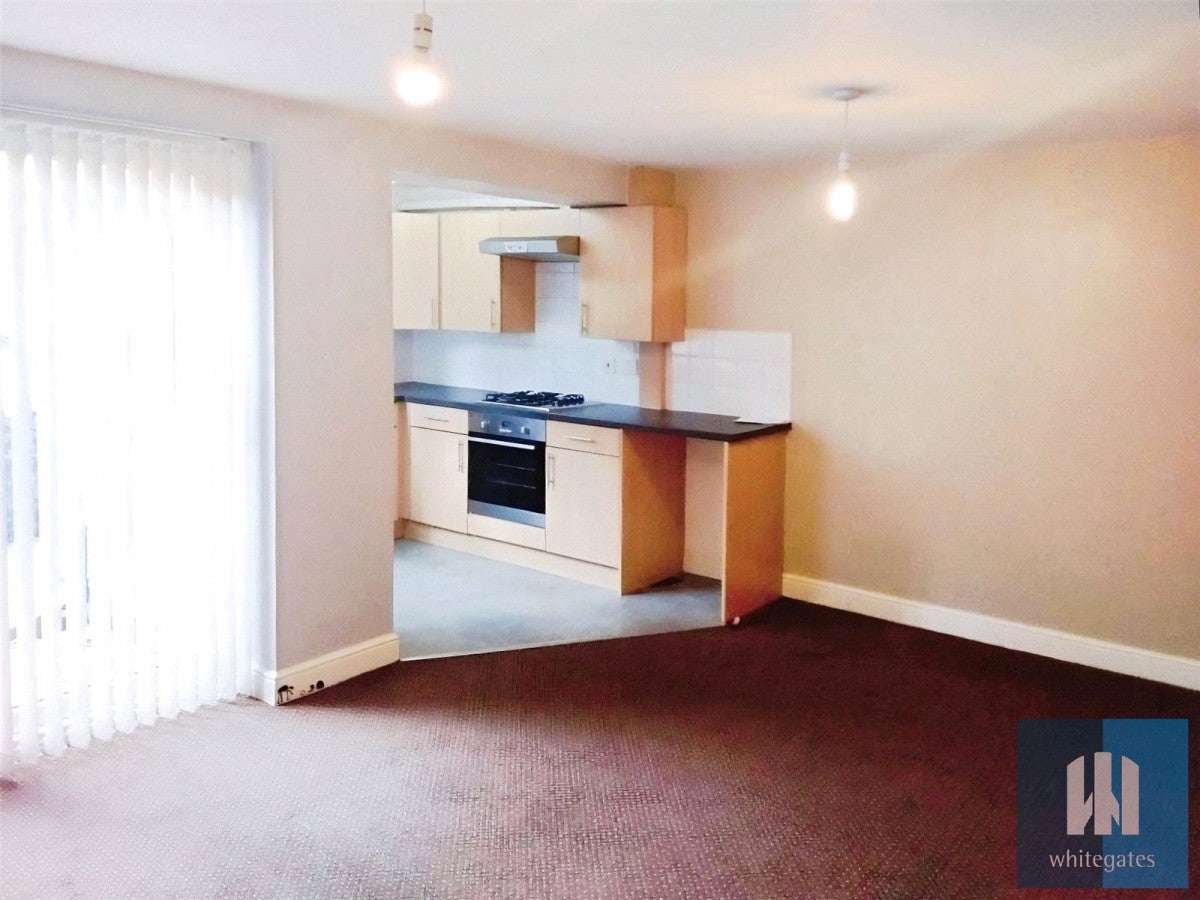 Flat Larch Road in Kirklees