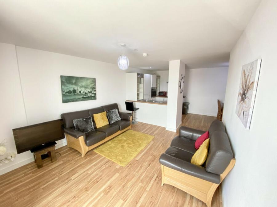 Flat Michigan Avenue in Salford