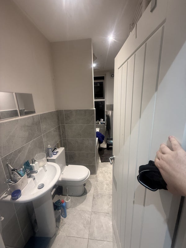 Room Radcliffe Road in Nottingham
