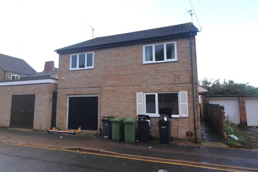 Flat Burmer Road in Peterborough