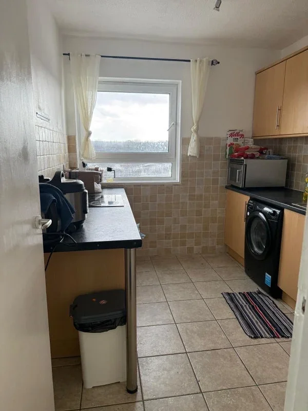 Room Clarendon Road in Greater London