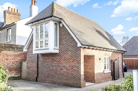House The Glebe in Greater London