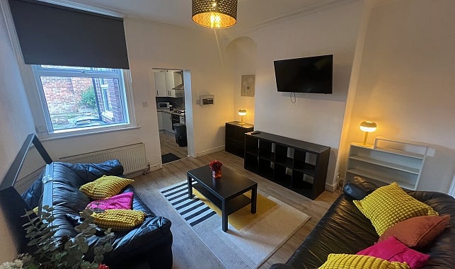 Flat Cowlishaw Road in Sheffield