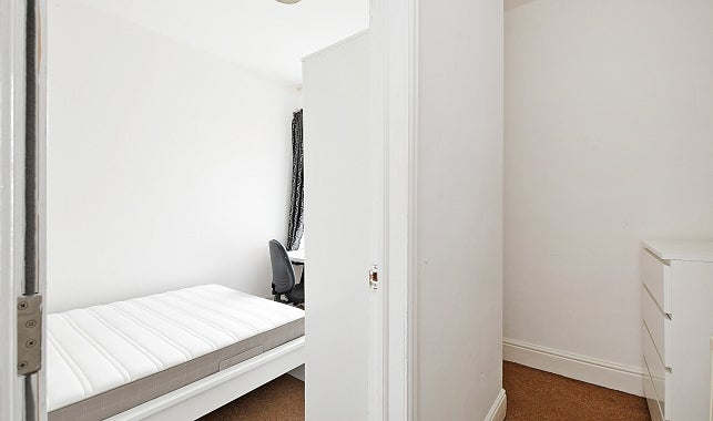 Flat Cowlishaw Road in Sheffield
