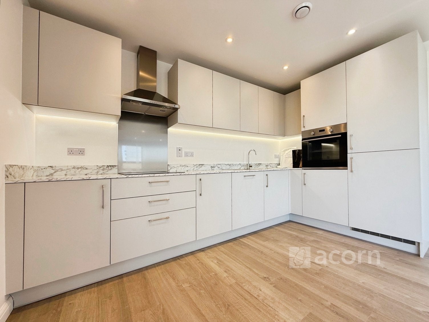 Flat Truman Close in Basildon