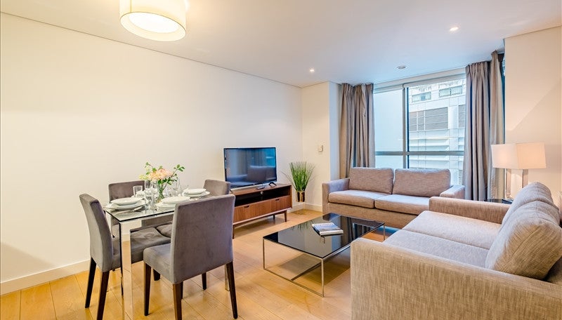 Flat Merchant Square in City of Westminster