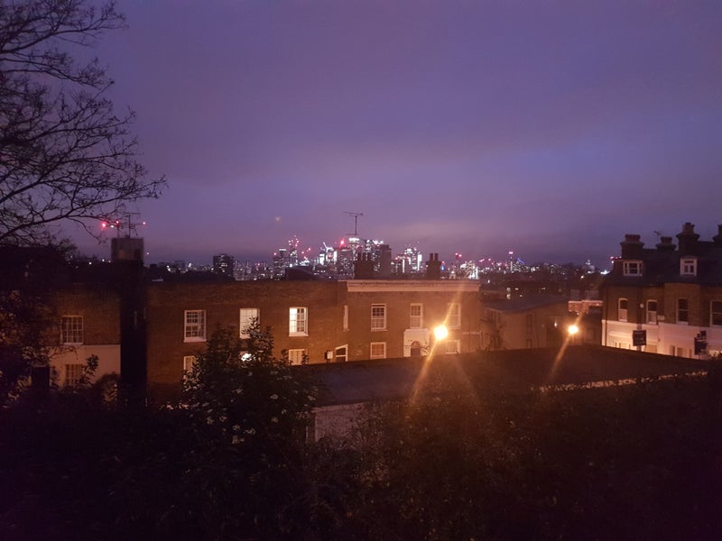 Room Point Hill in Greater London