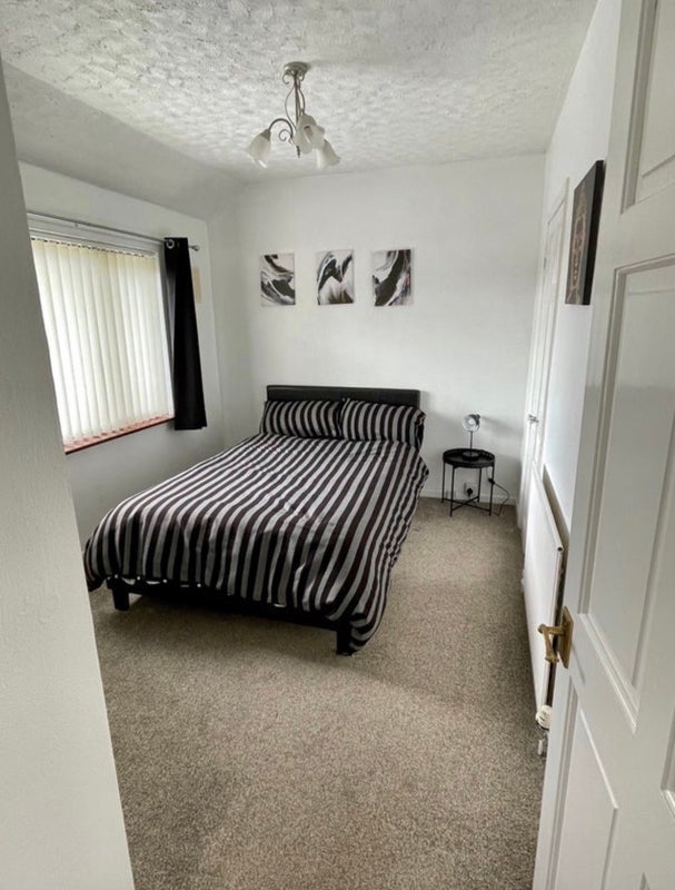 Room Cropredy Road in Birmingham
