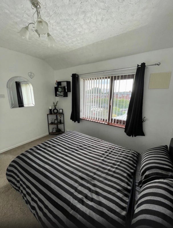 Room Cropredy Road in Birmingham