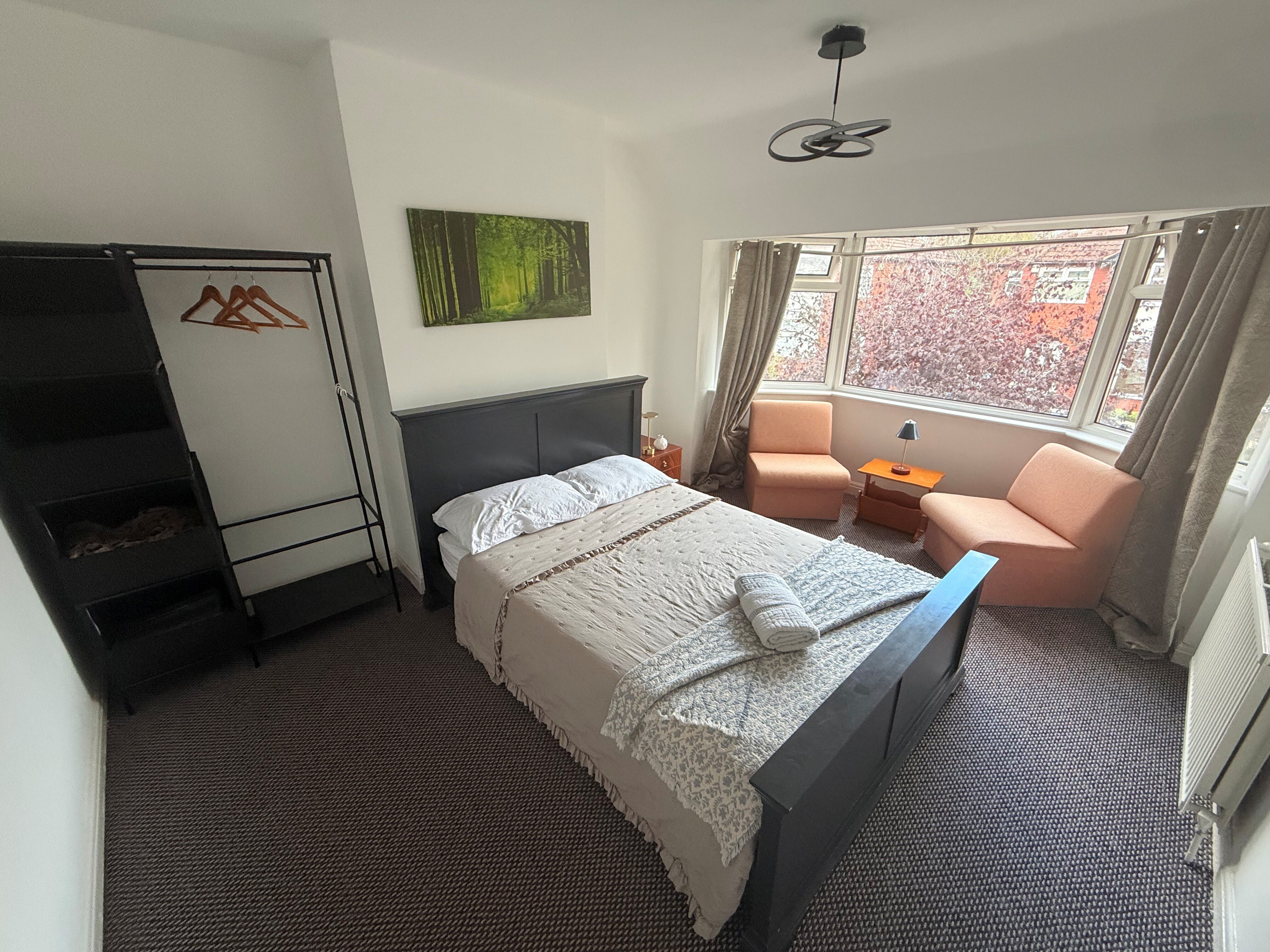 Room Bollin Drive in Trafford