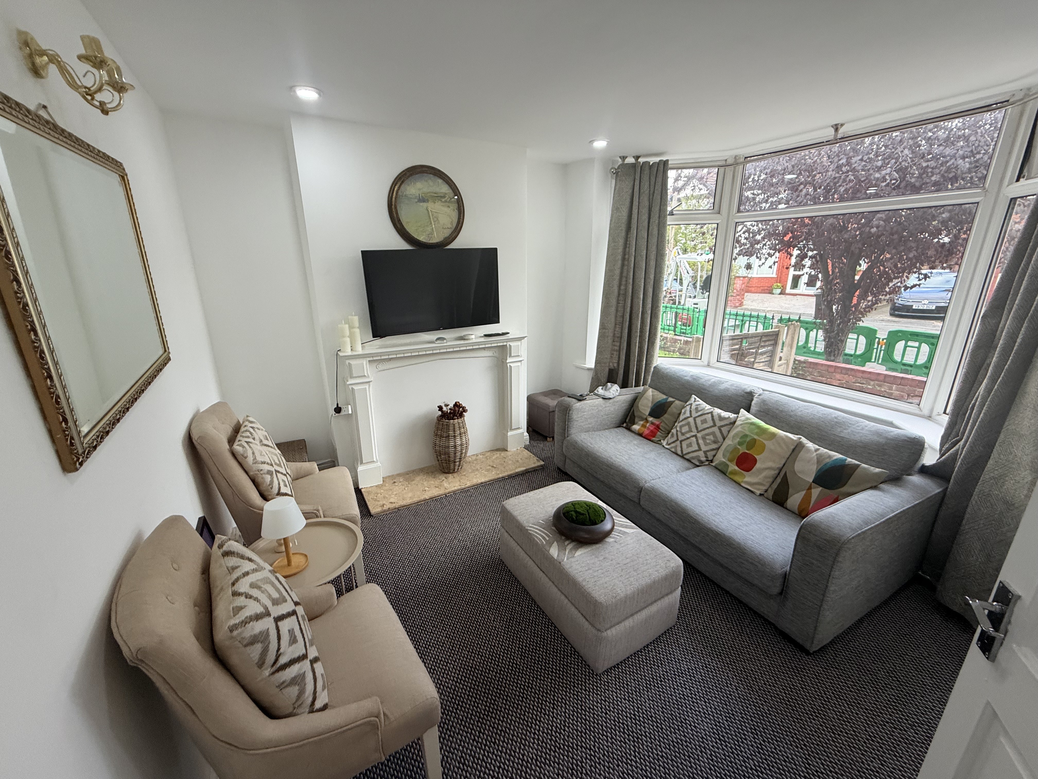 Room Bollin Drive in Trafford