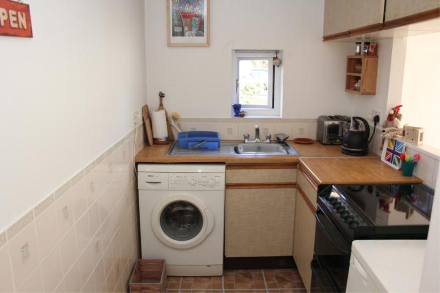 Flat Hurlford in Woking