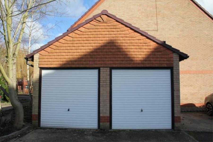 Flat Hurlford in Woking