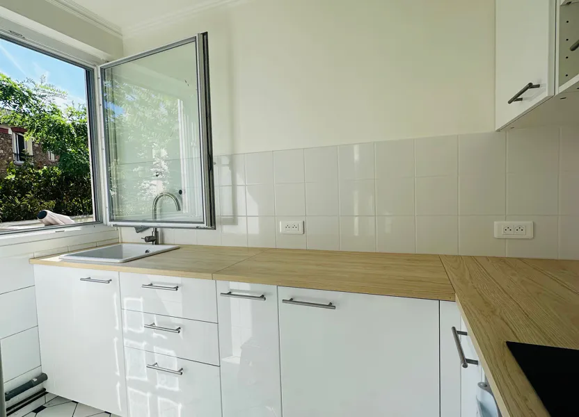 Flat Rue Haussmann in Courbevoie