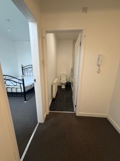 Flat Dover Street in Hull