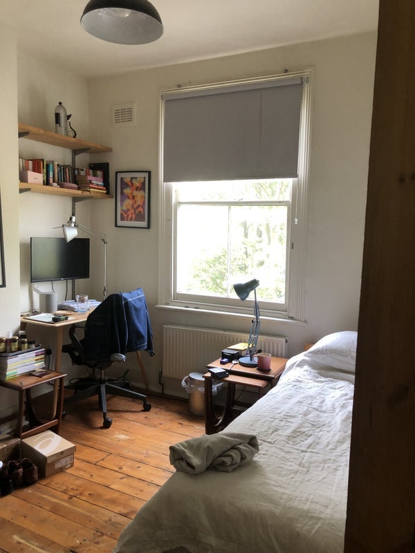 Room Heyworth Road in Greater London