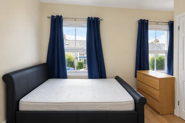 Room Cherry Hinton Road in Cambridge