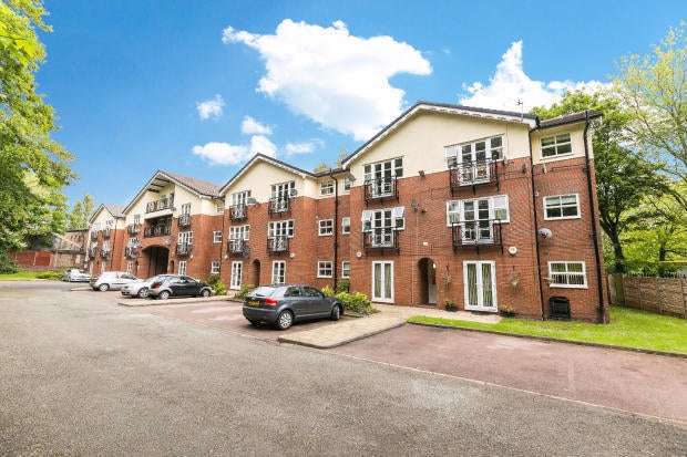 Flat Aigburth Road in Liverpool