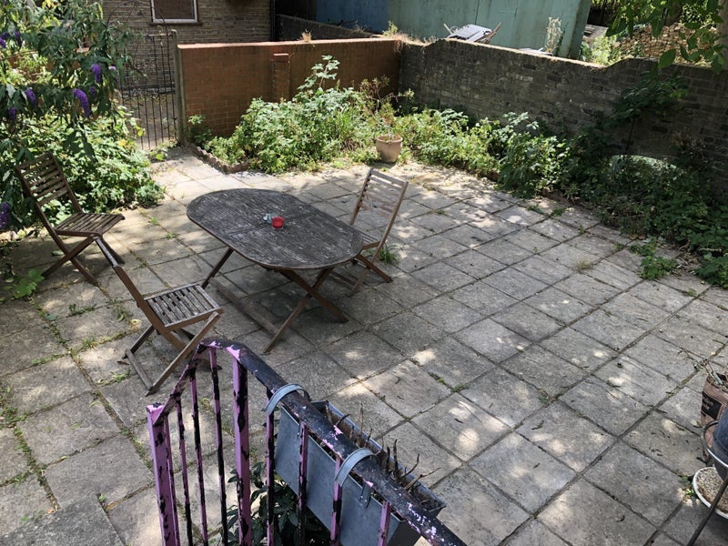 Room Cazenove Road in Greater London