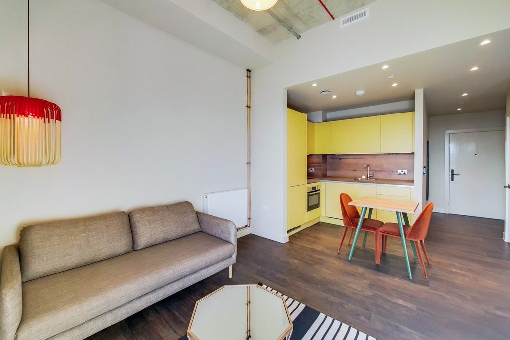 Flat First Way in Greater London