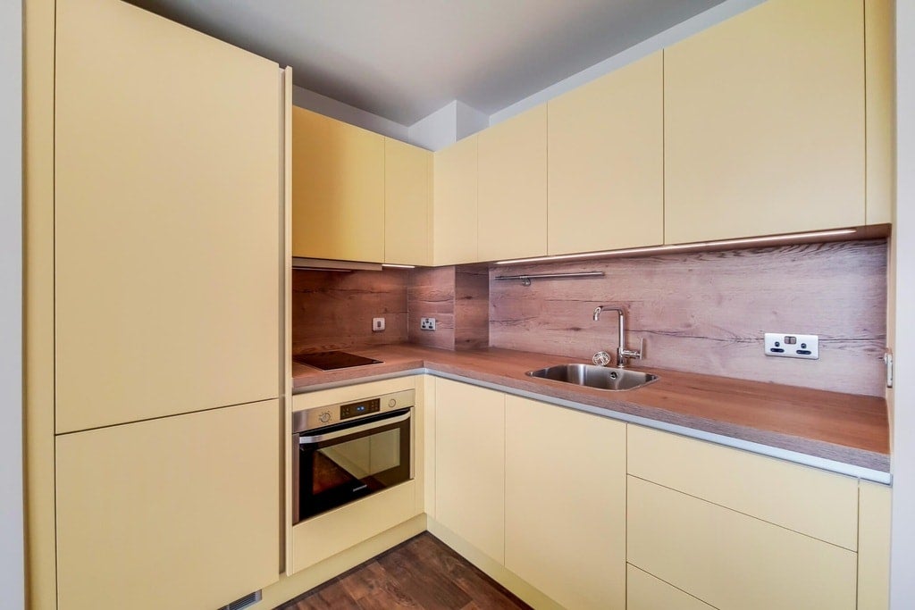 Flat First Way in Greater London