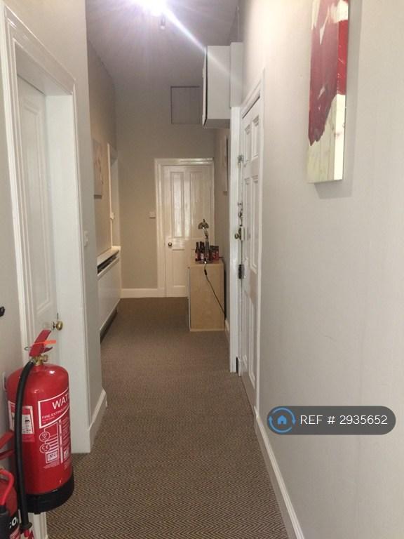 Flat Millar Crescent in City of Edinburgh