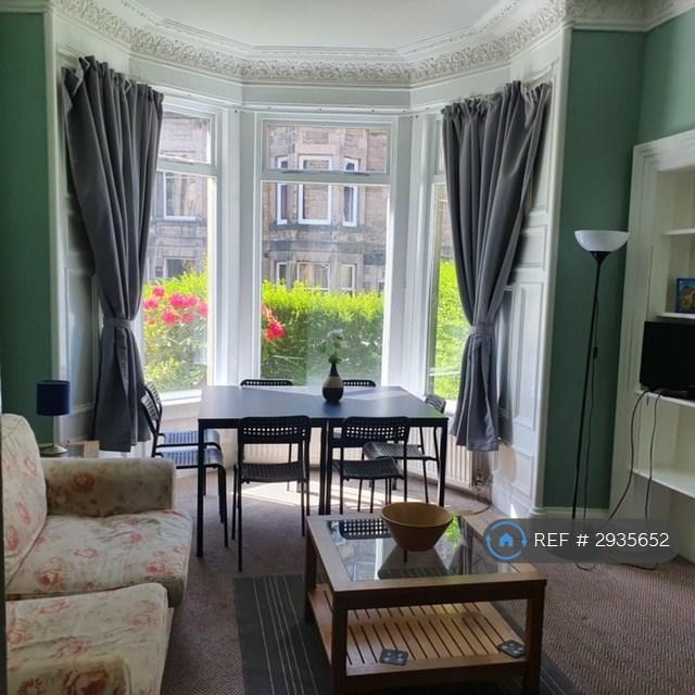 Flat Millar Crescent in City of Edinburgh
