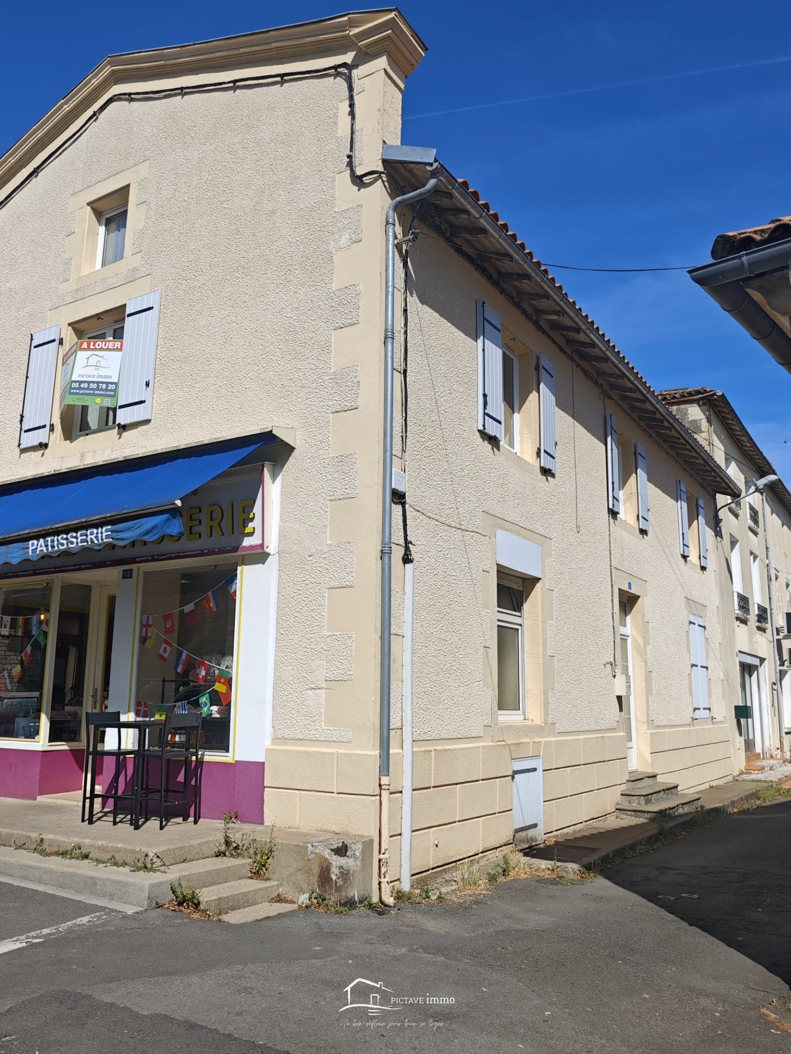 Appartement Rue du Moulin Cuit à Lezay