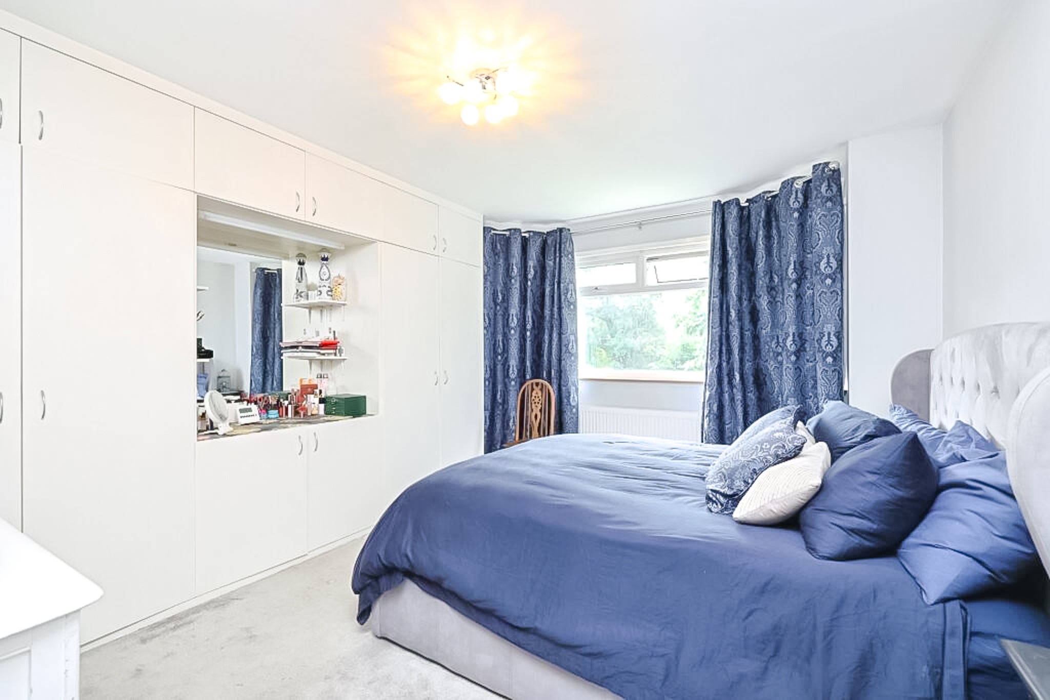 House Eastcote Road in Greater London