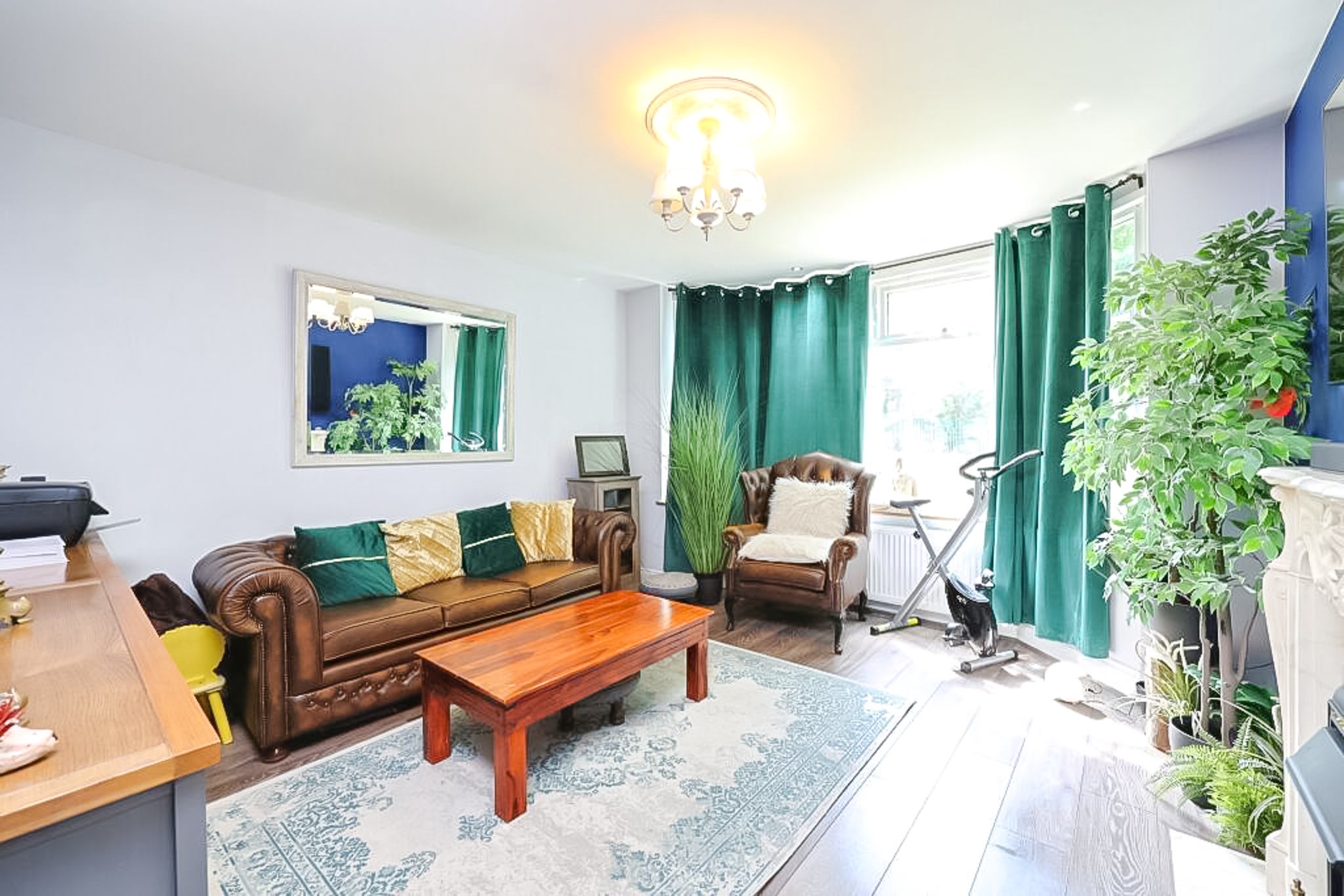 House Eastcote Road in Greater London