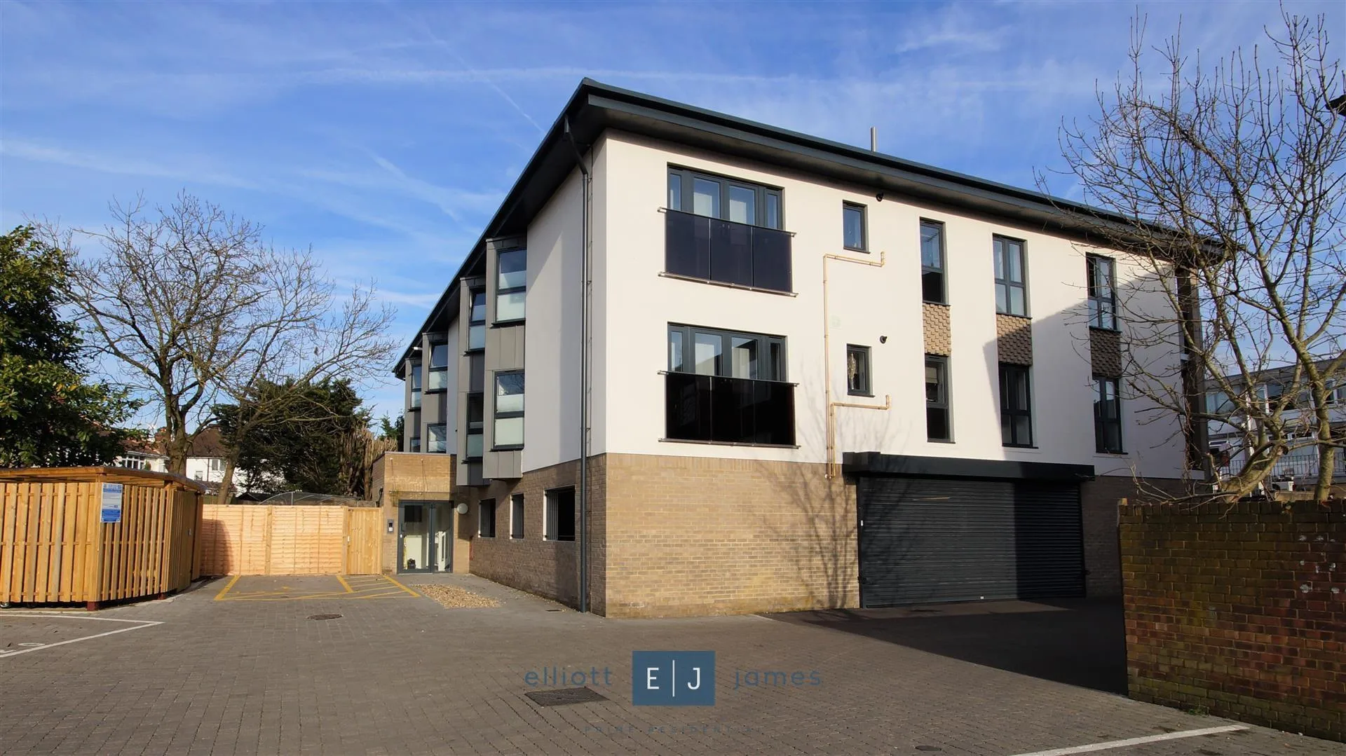 Flat Habgood Road in Epping Forest