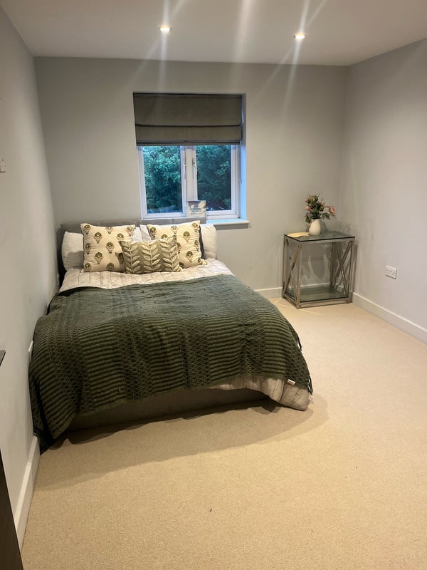 Room Shottery Close in Greater London