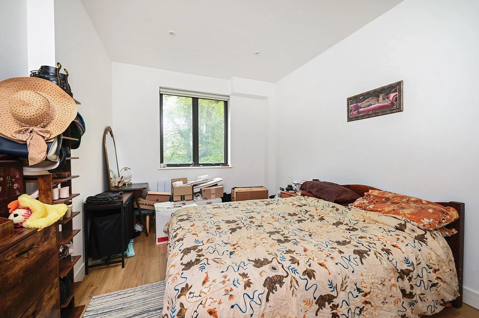 Flat Farnborough Road in Rushmoor