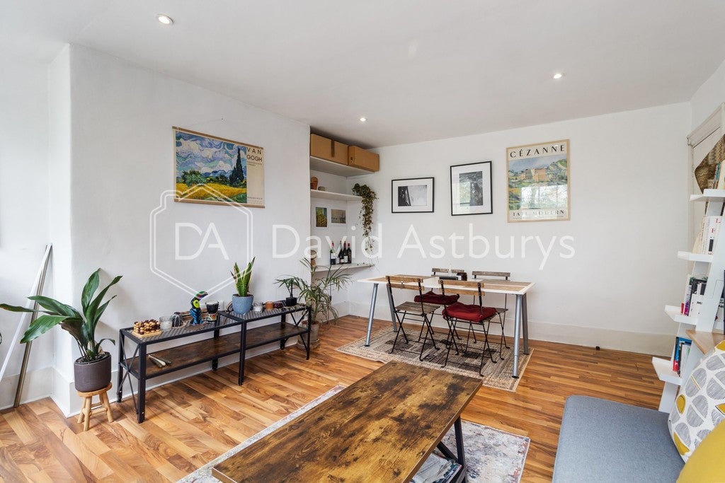 Flat Newington Green in Greater London