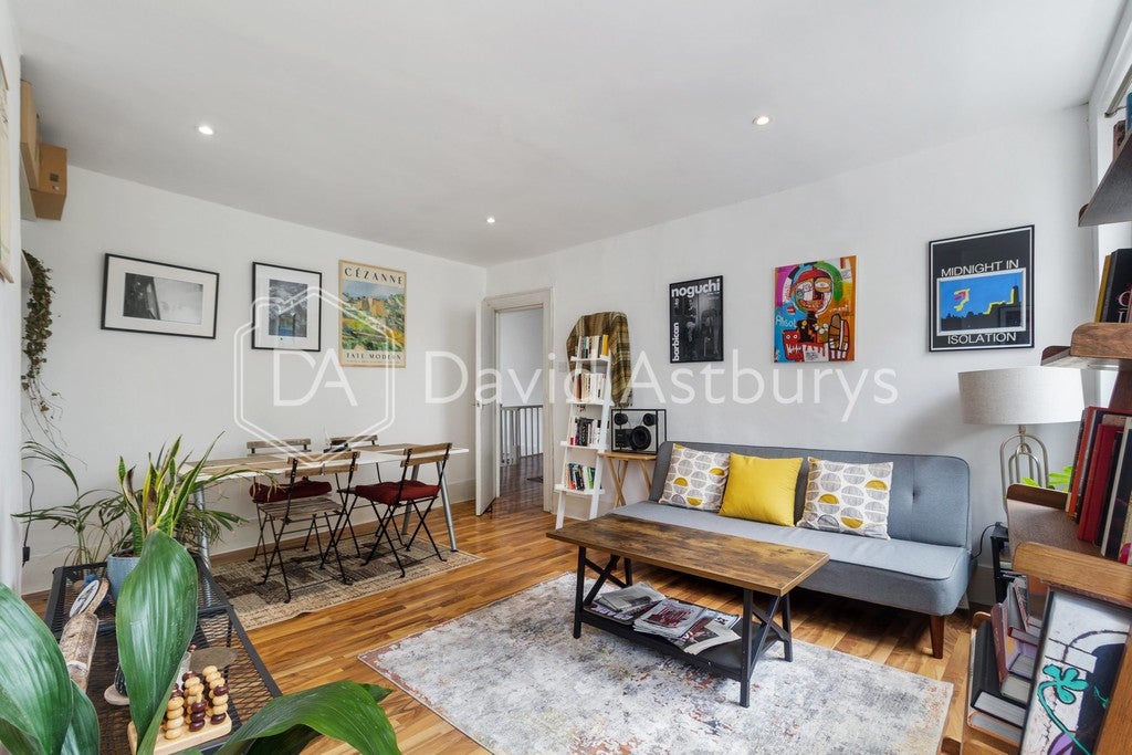 Flat Newington Green in Greater London