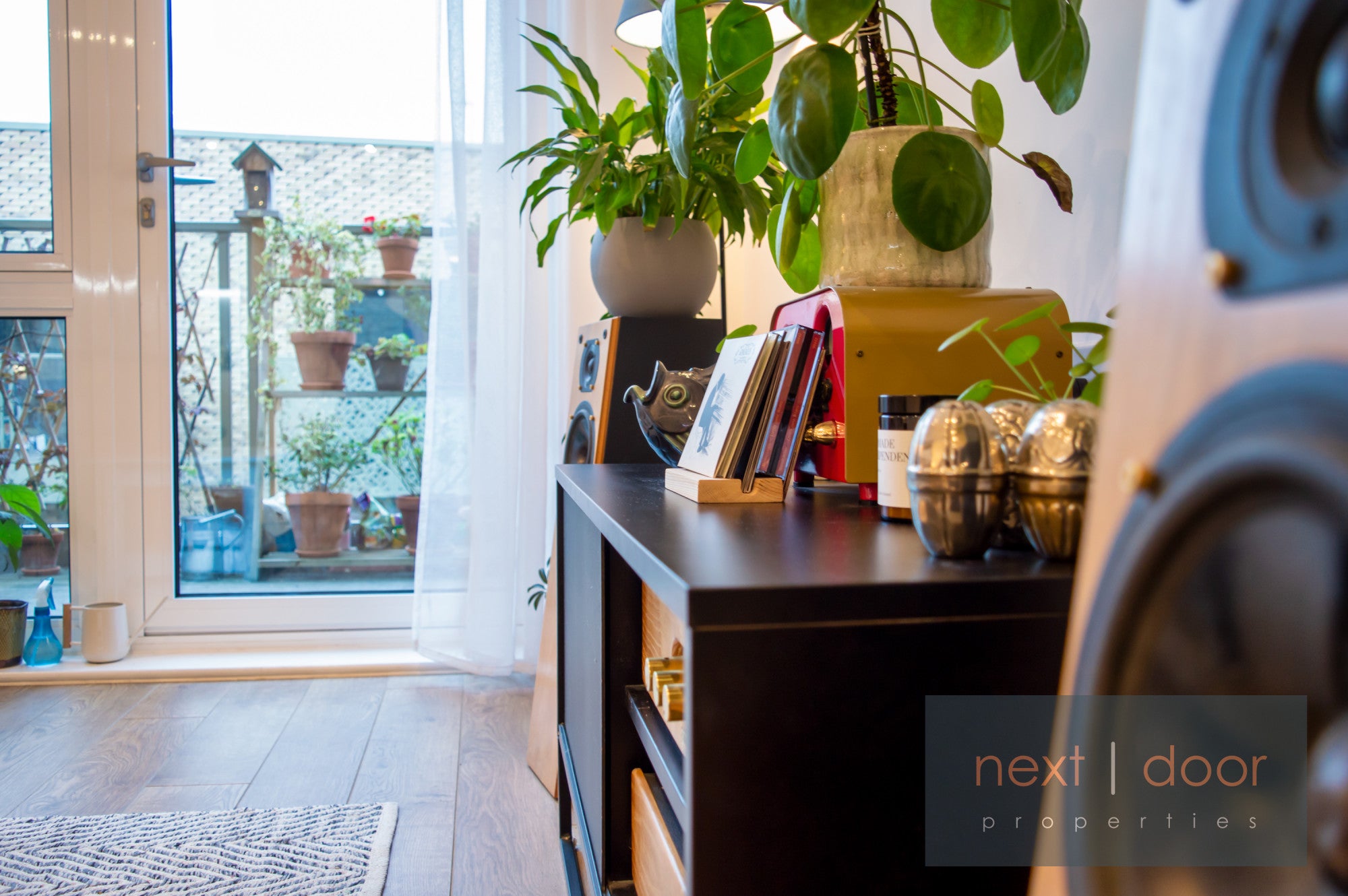 Flat Elmington Road in Greater London
