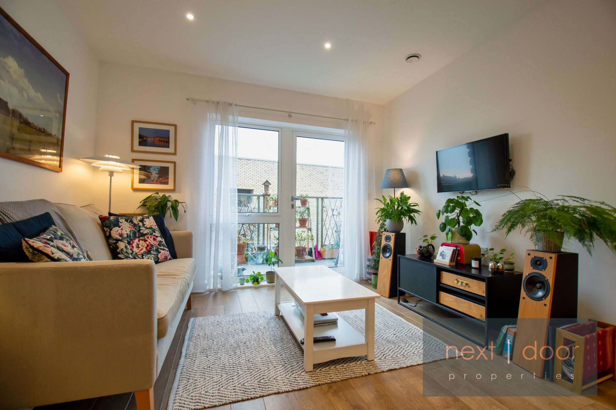 Flat Elmington Road in Greater London