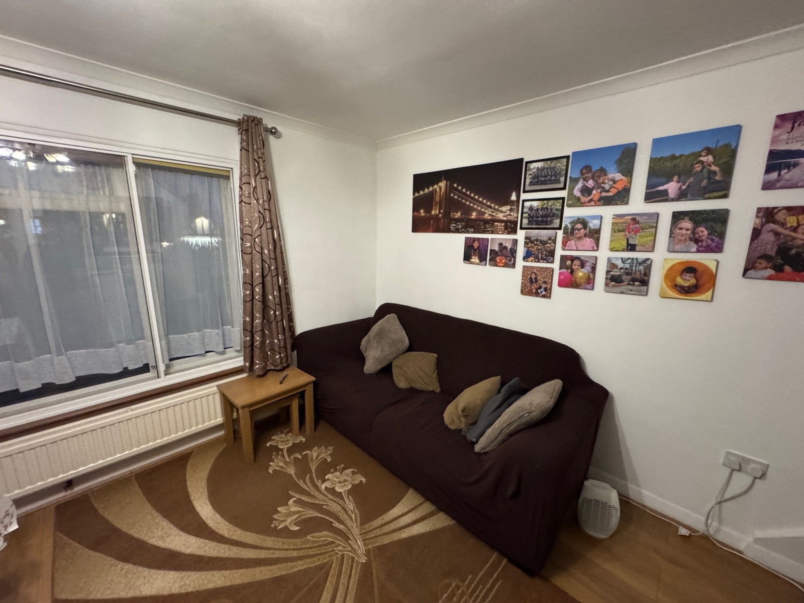 Flat Pembury Court in Greater London