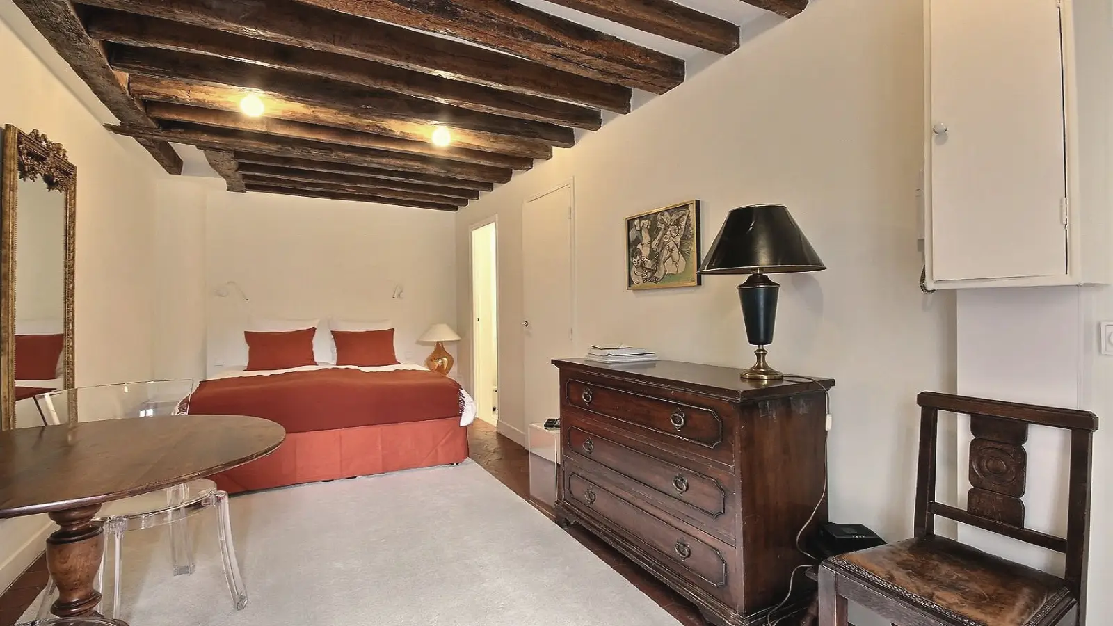 Room Rue Pierre Lescot in Paris