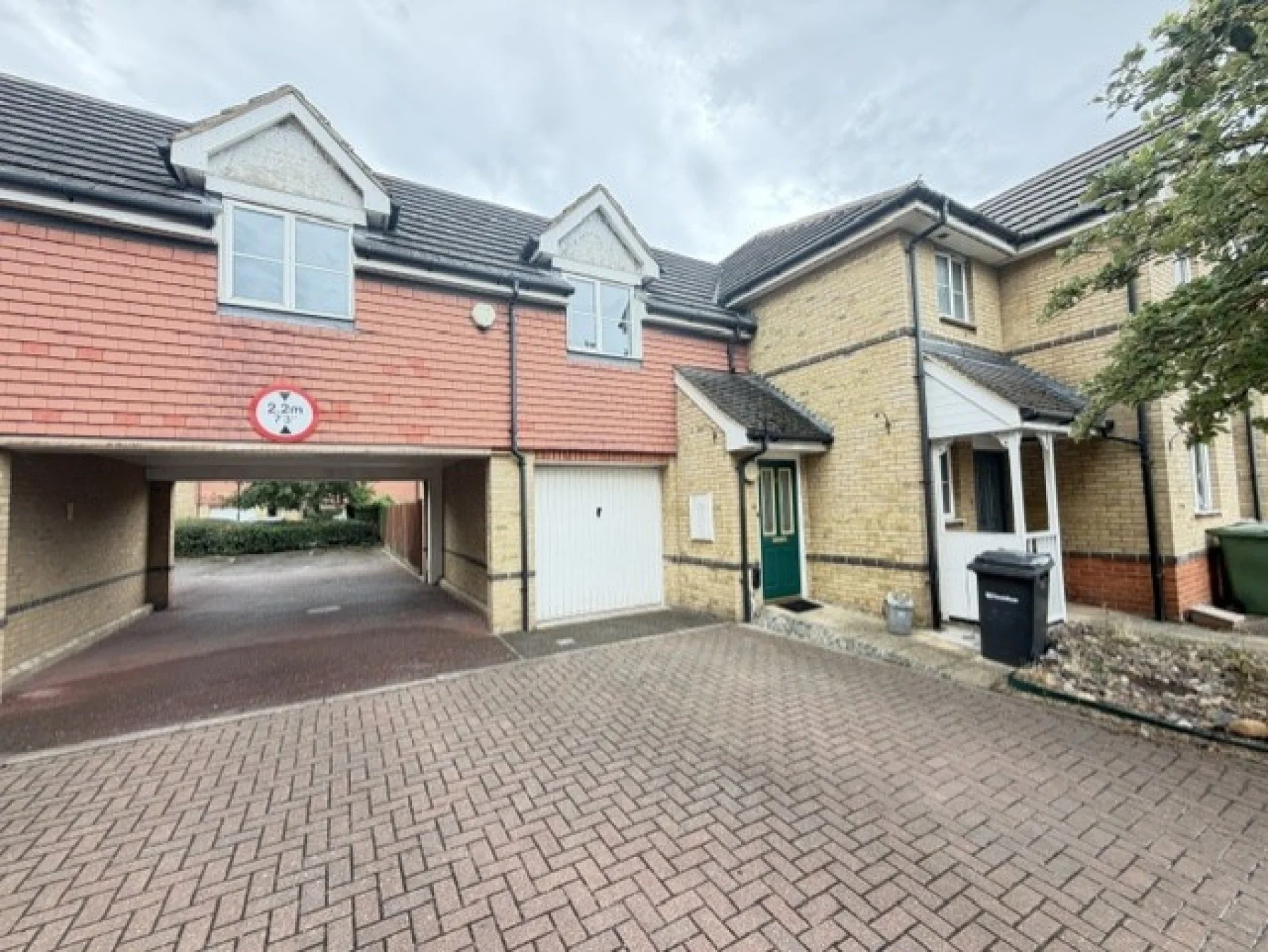 House Joseph Hardcastle Close in Greater London