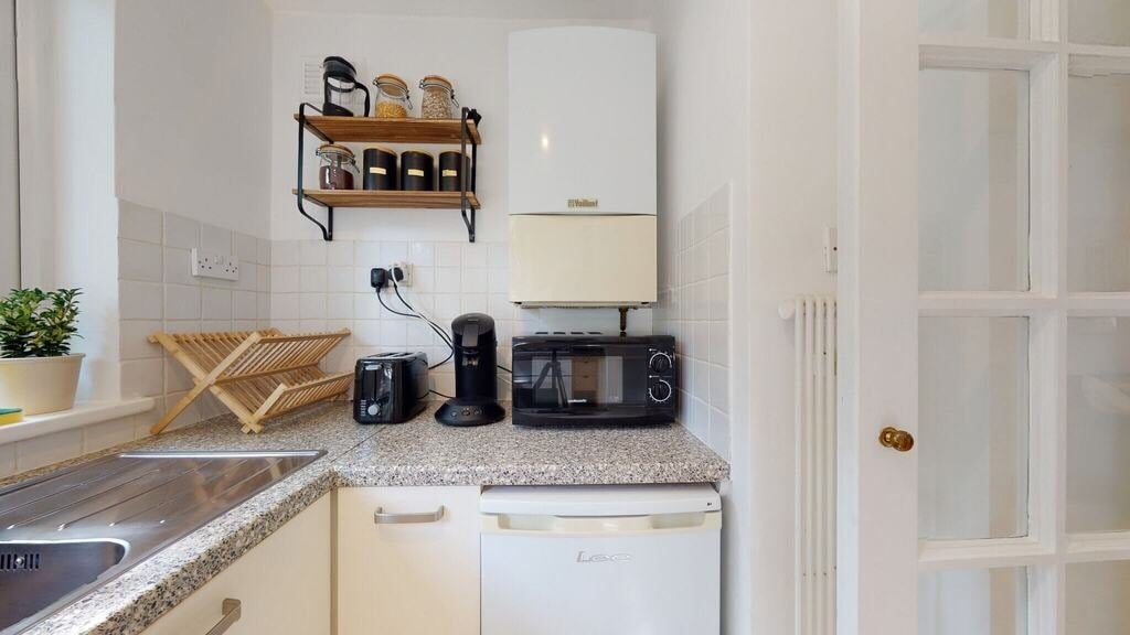 Flat Shirland Road in City of Westminster
