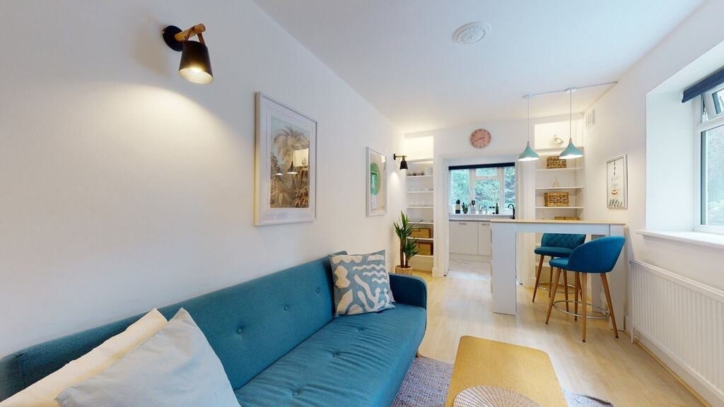 Flat Shirland Road in City of Westminster